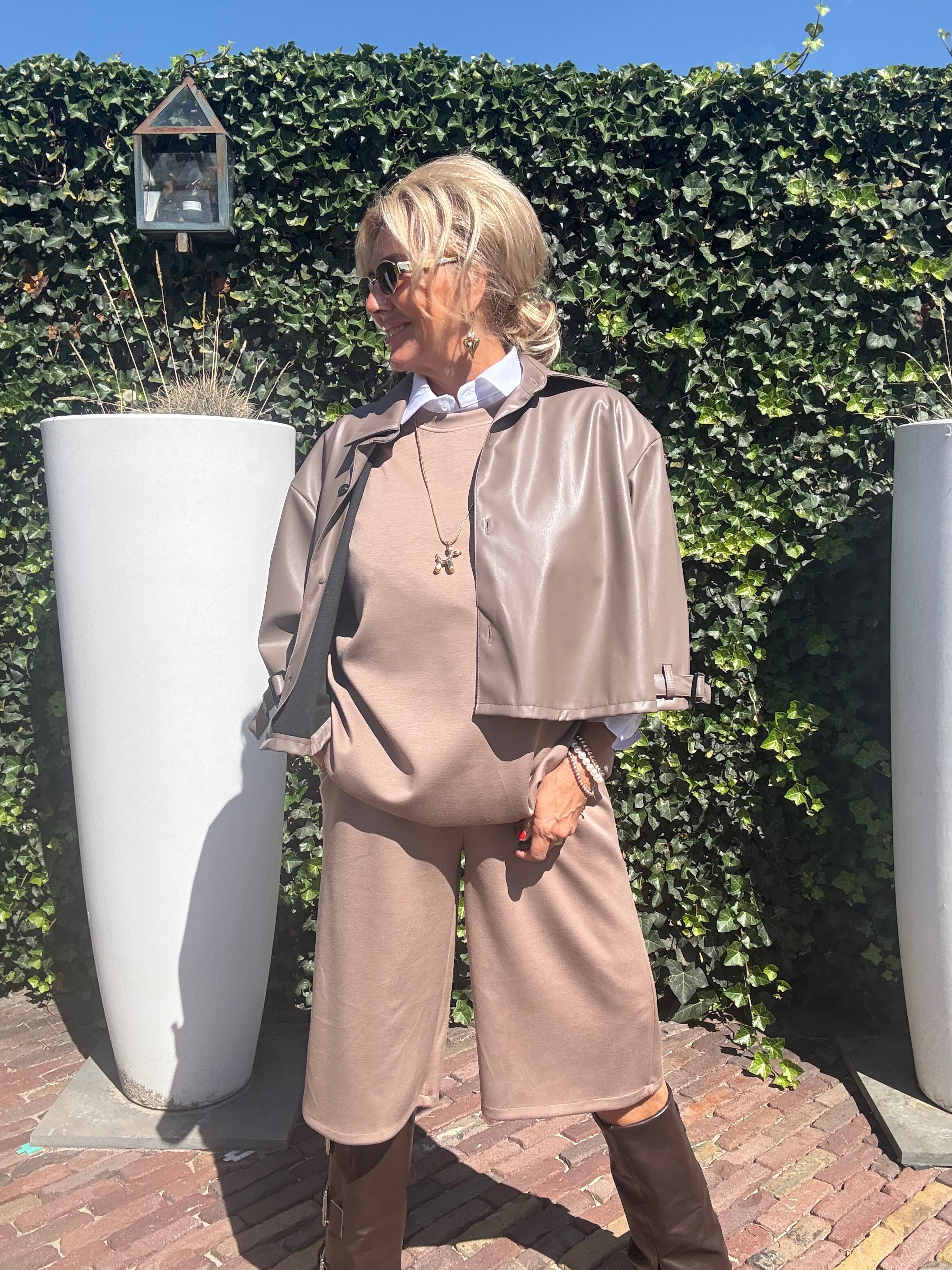 Puh Leatherlook Cape Jasje Taupe